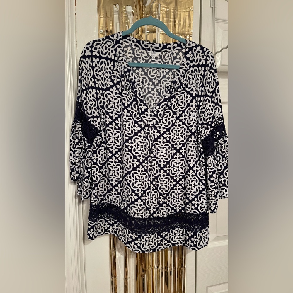 crown & ivy Navy and White Patterned V-Neck Tunic with Lace Trim